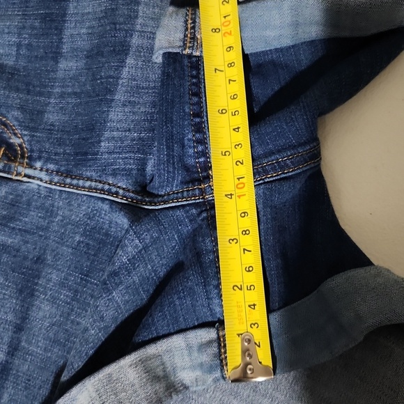 Jen 7 shorts Womens size 18 Denim Distressed Jean holes - Picture 10 of 13